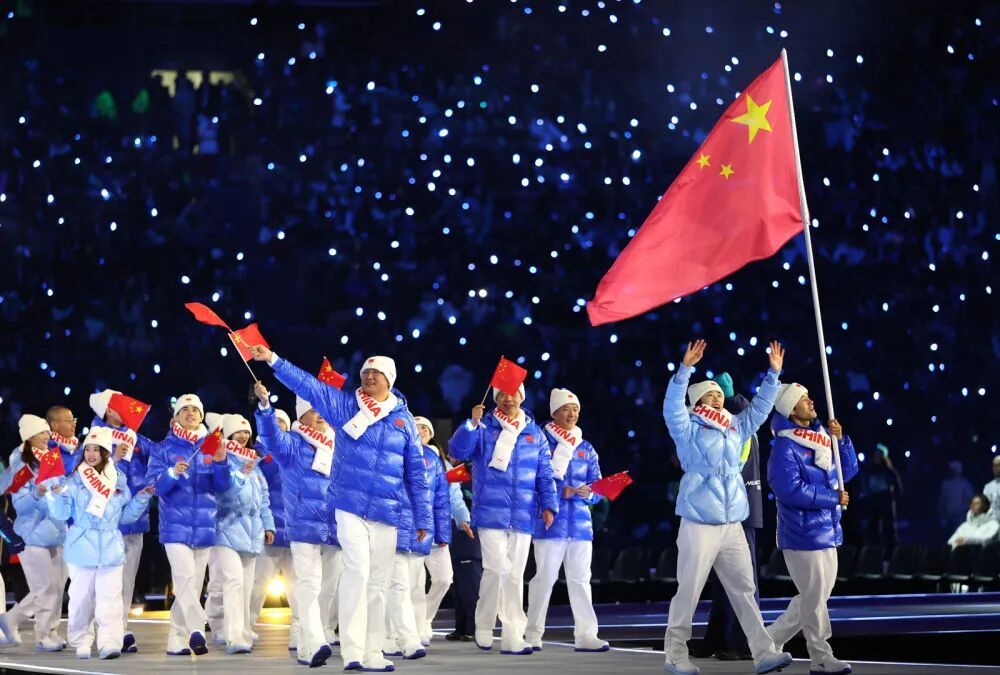 冬奥会开幕，中国红闪耀米兰！