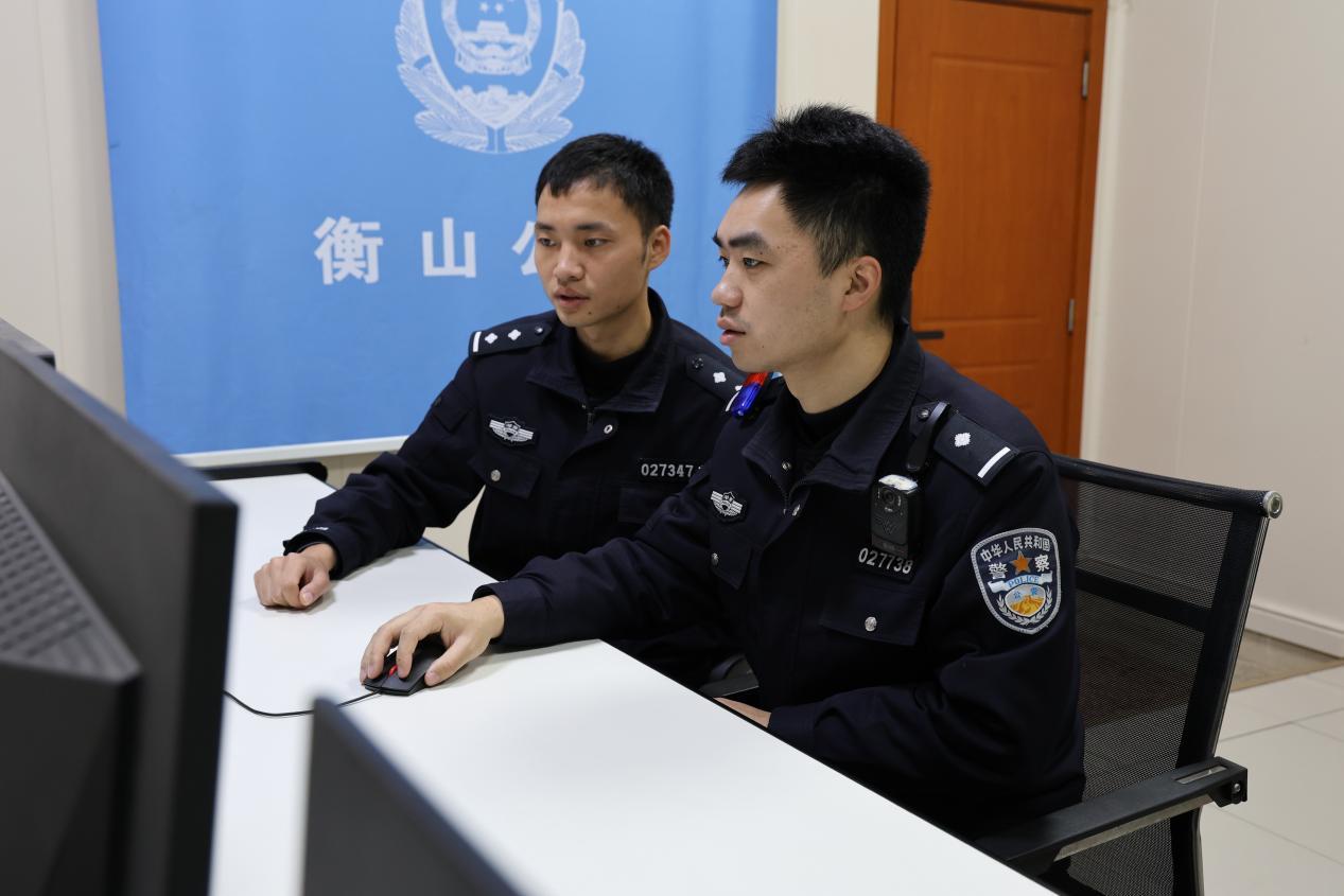 湖南衡山:警惕“黄金”洗钱陷阱 警民联动斩断电诈链条 湖南衡山:警惕“黄金”洗钱陷阱 警民联动斩断电诈链条