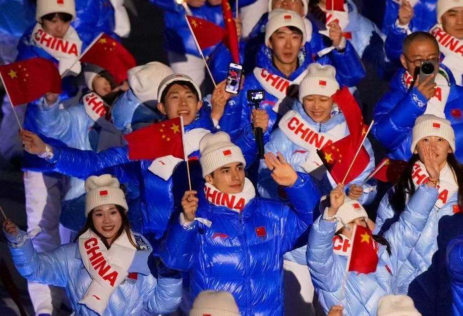 各国运动员怀揣梦想入场，米兰冬奥会开幕式太好看了