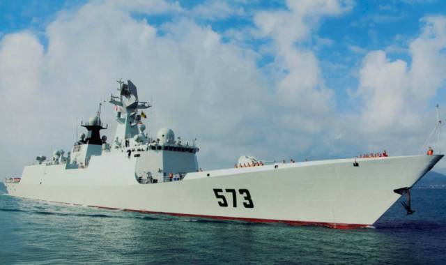 广西人的默契太燃了！广西舰、钦州舰高票登顶，凭实力“出列”🤩