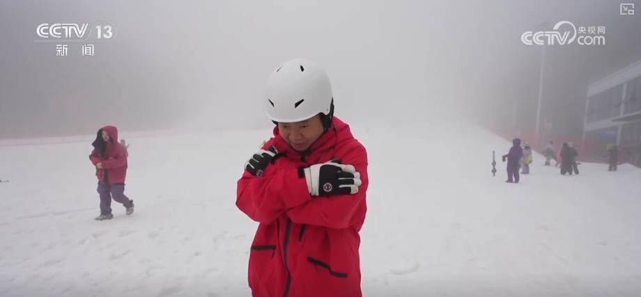 “冷”冰雪热力四射 南方冰雪旅游从基础体验向专业运动升级 “冷”冰雪热力四射 南方冰雪旅游从基础体验向专业运动升级