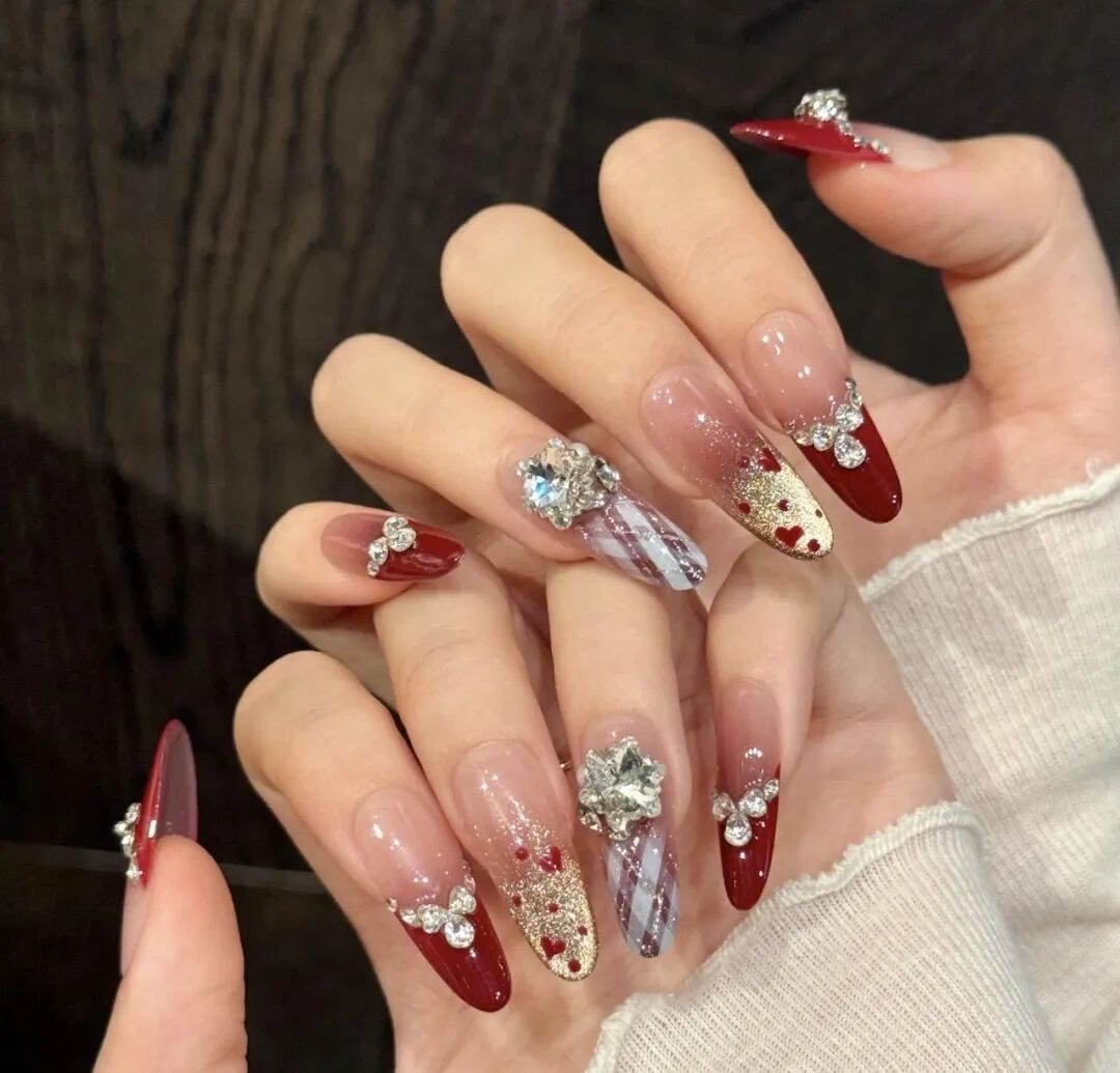 做美甲后摔倒致指甲断裂!做新年“战甲”千万注意这些 做美甲后摔倒致指甲断裂!做新年“战甲”千万注意这些