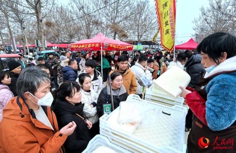 “孩儿,回来赶集吧!” “孩儿,回来赶集吧!”