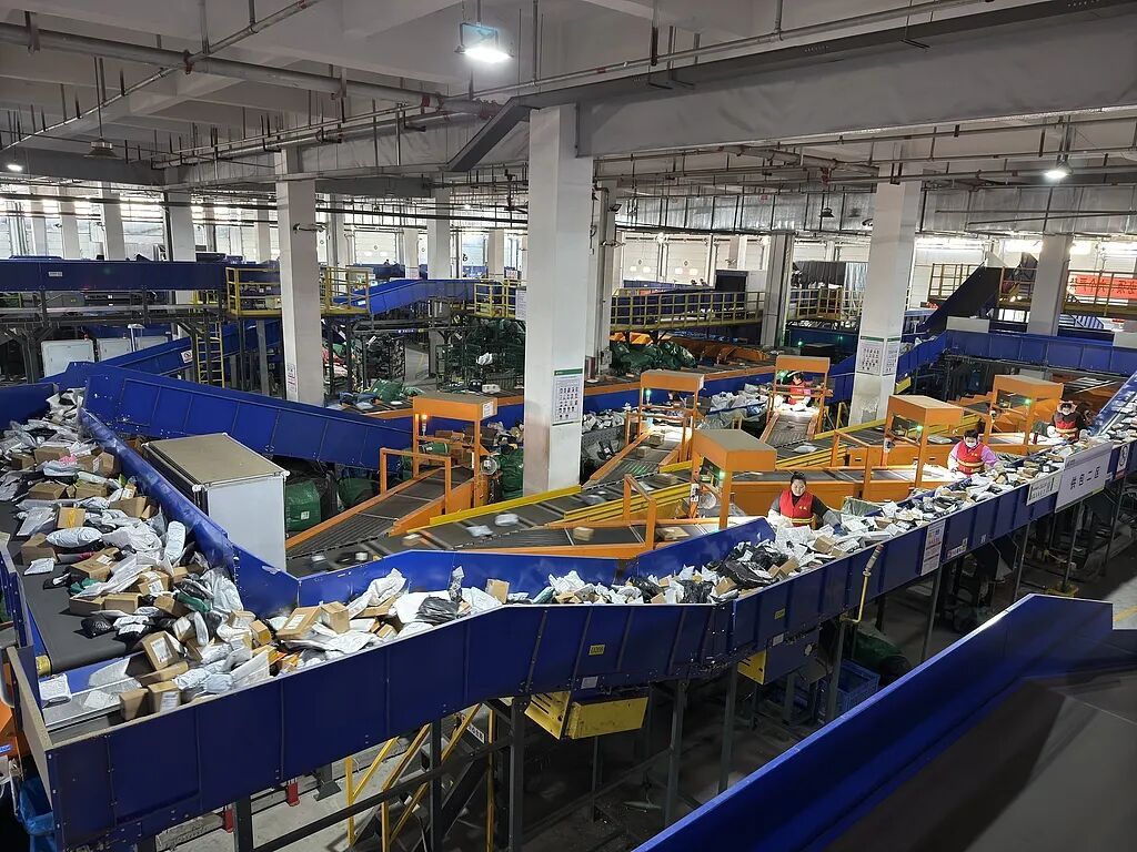 “快递停运”登上热搜，多家公司回应