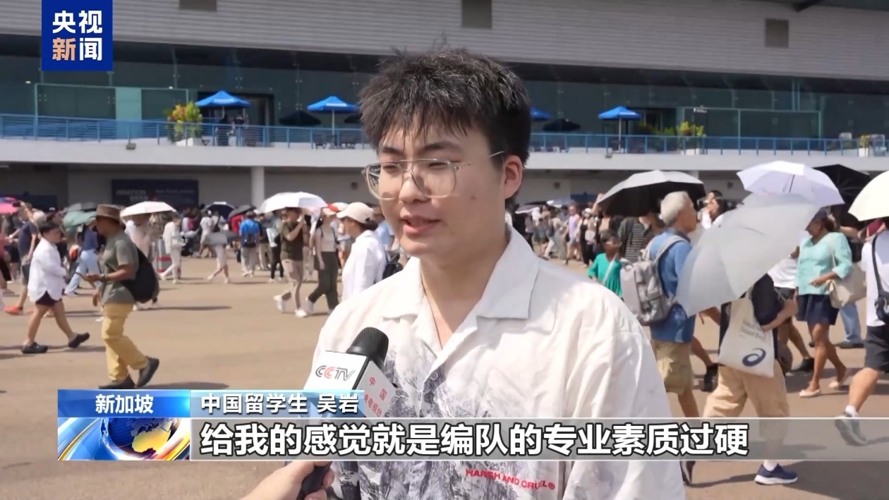 中国空军八一飞行表演队圆满完成新加坡航展飞行表演任务