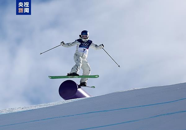 苏翊鸣夺牌、谷爱凌携新秀晋级 首个比赛日见证中国冰雪运动成长
