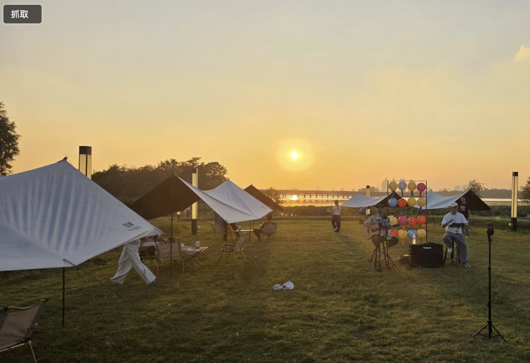 武汉不少年轻人，抢着往村里跑！