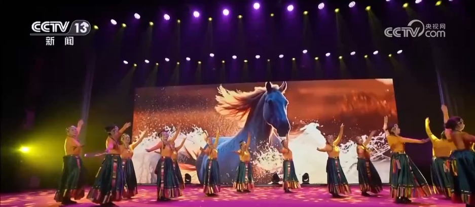 年货大集开市打造“逛买玩赏食”新体验 特色年俗活动点燃文旅消费热潮