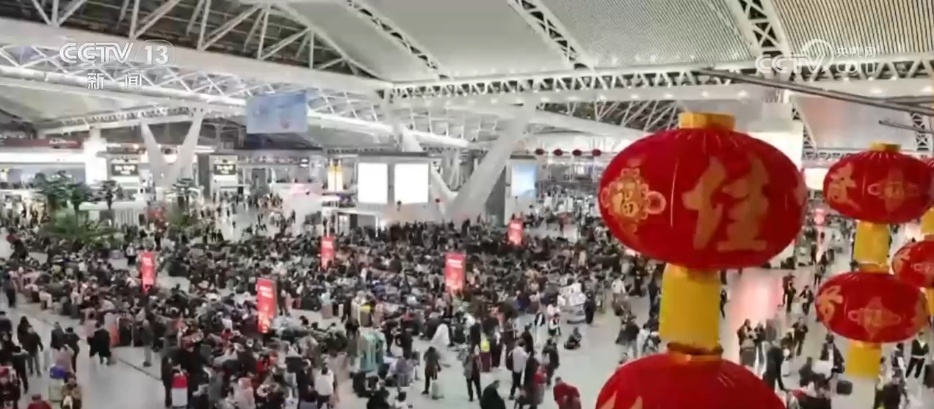 多地加开“夕发朝至”高铁缓解运输压力 精细化服务让春运之路暖意融融 多地加开“夕发朝至”高铁缓解运输压力 精细化服务让春运之路暖意融融