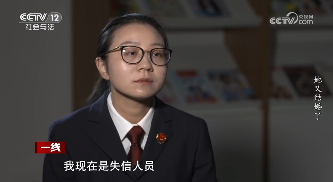 女子1个月结2次婚,周旋在2个“老公”间,生下孩子却是第3个男人的 女子1个月结2次婚,周旋在2个“老公”间,生下孩子却是第3个男人的