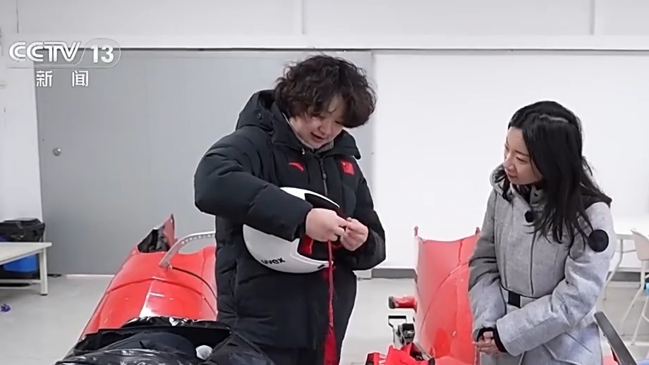 贴冰“飞行”、时速可达145公里 看雪橇比赛留意三个细节