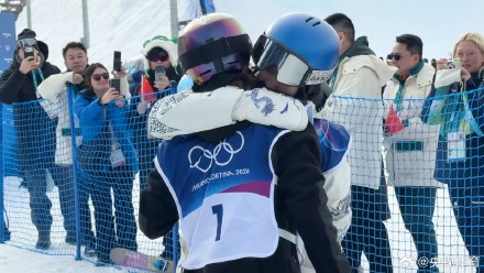 谷爱凌第一跳后哭了