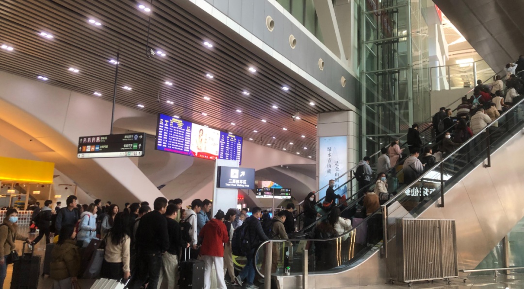 广州南站加开515列夜间高铁，预售期为开车前5日