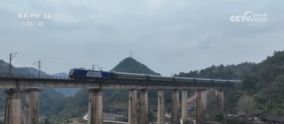 串联百余个少数民族村寨 “幸福慢车”满载“烟火气”跑出乡村振兴新活力