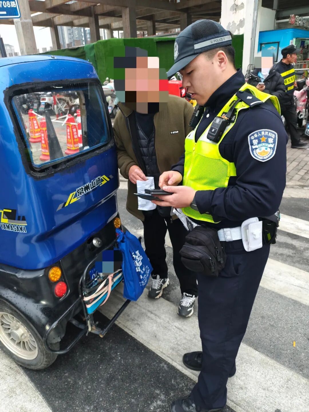 酒后骑车也违法，上海已有多人被罚！有醉骑者身亡，有醉骑者追尾负主责……