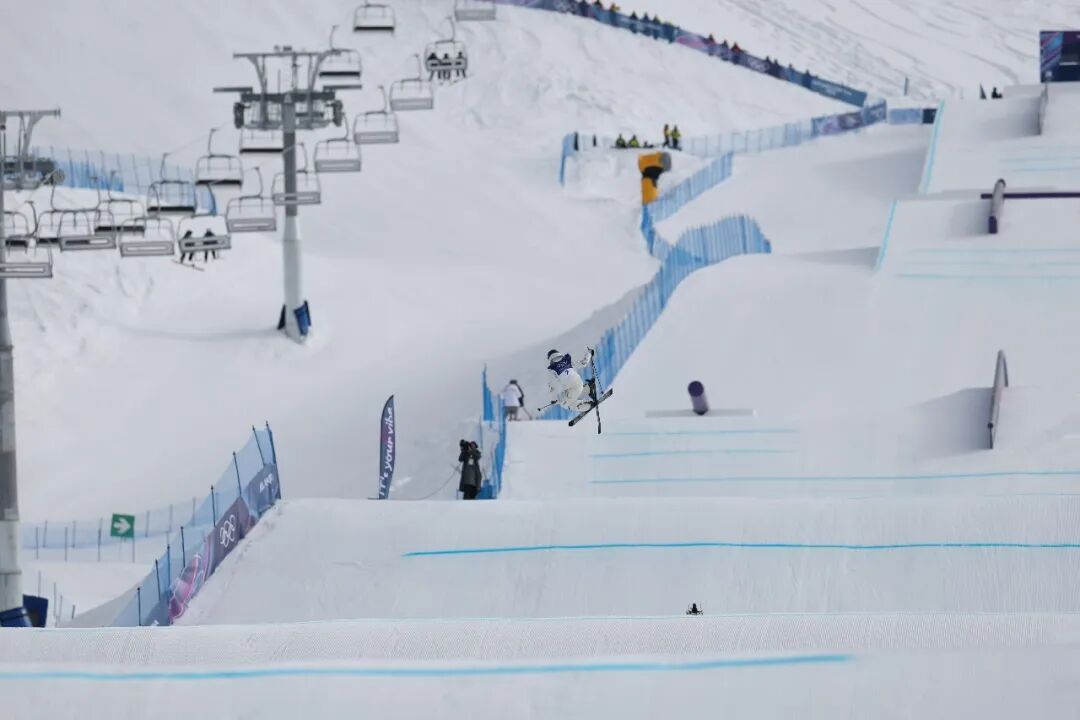 0.38分之差！谷爱凌遗憾摘银