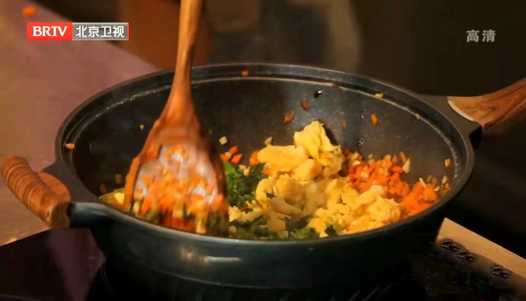 这个炒菜习惯，很可能让全家吃进翻倍致癌物，很多家庭每天都在犯