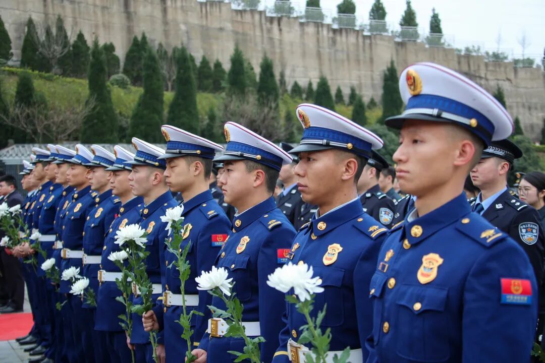 查缉走私嫌疑船只时壮烈牺牲，25岁谯禾林烈士今日在家乡宣汉安葬，被追记一等功