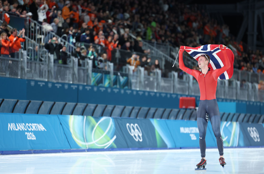 速滑男子5000米世界纪录保持者打破奥运纪录夺冠