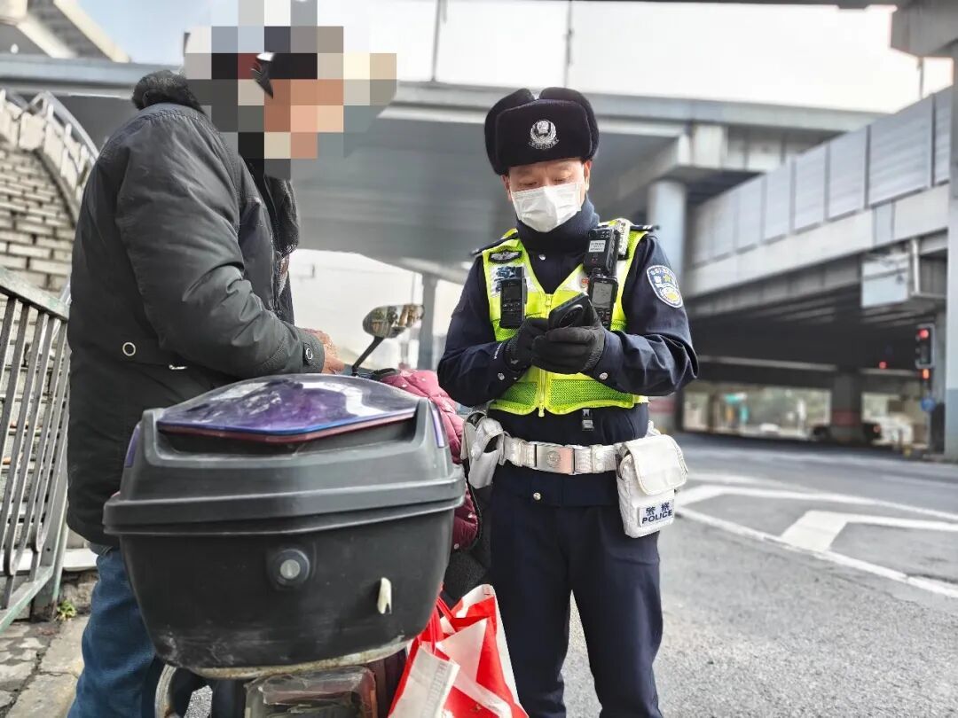 酒后骑车也违法，上海已有多人被罚！有醉骑者身亡，有醉骑者追尾负主责……