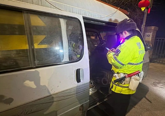 北京公安交管部门多措并举 全力保障春运交通安全 北京公安交管部门多措并举 全力保障春运交通安全