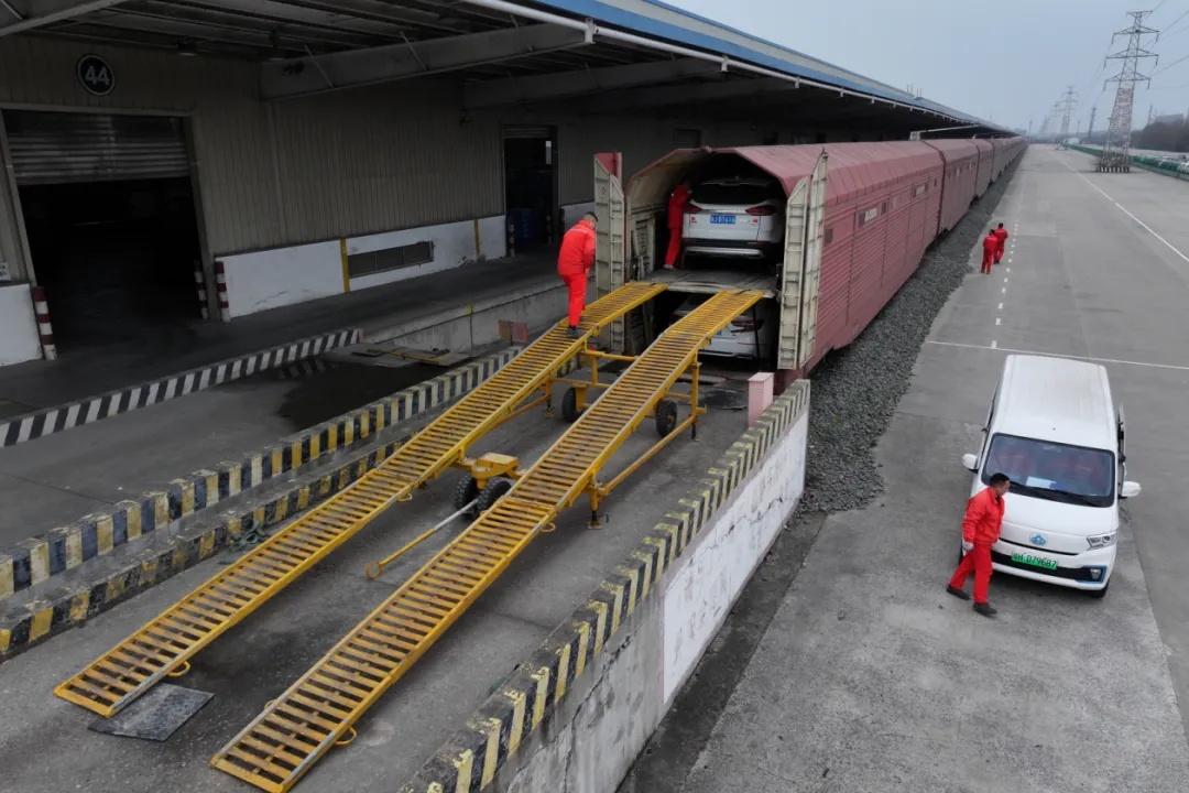 12306能给汽车买“火车票”？春运订单火爆！