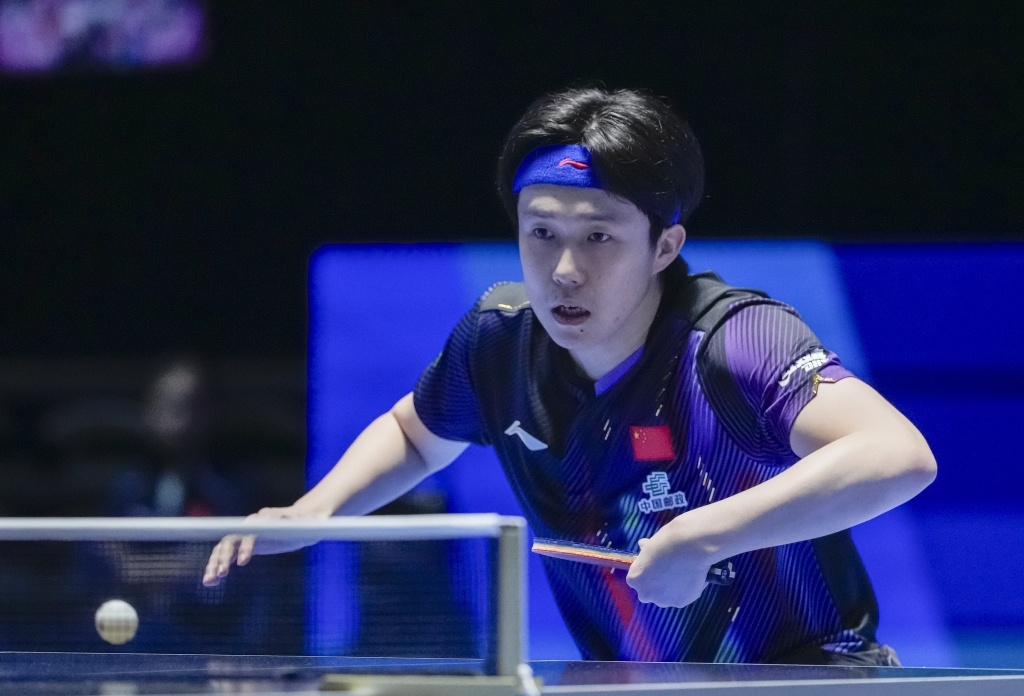 乒乓球亚洲杯男单决赛，王楚钦击败张本智和成功卫冕冠军