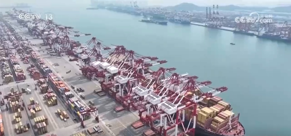 数说2025年物流业发展亮眼成绩单 “小包裹”映照经济“大图景” 数说2025年物流业发展亮眼成绩单 “小包裹”映照经济“大图景”