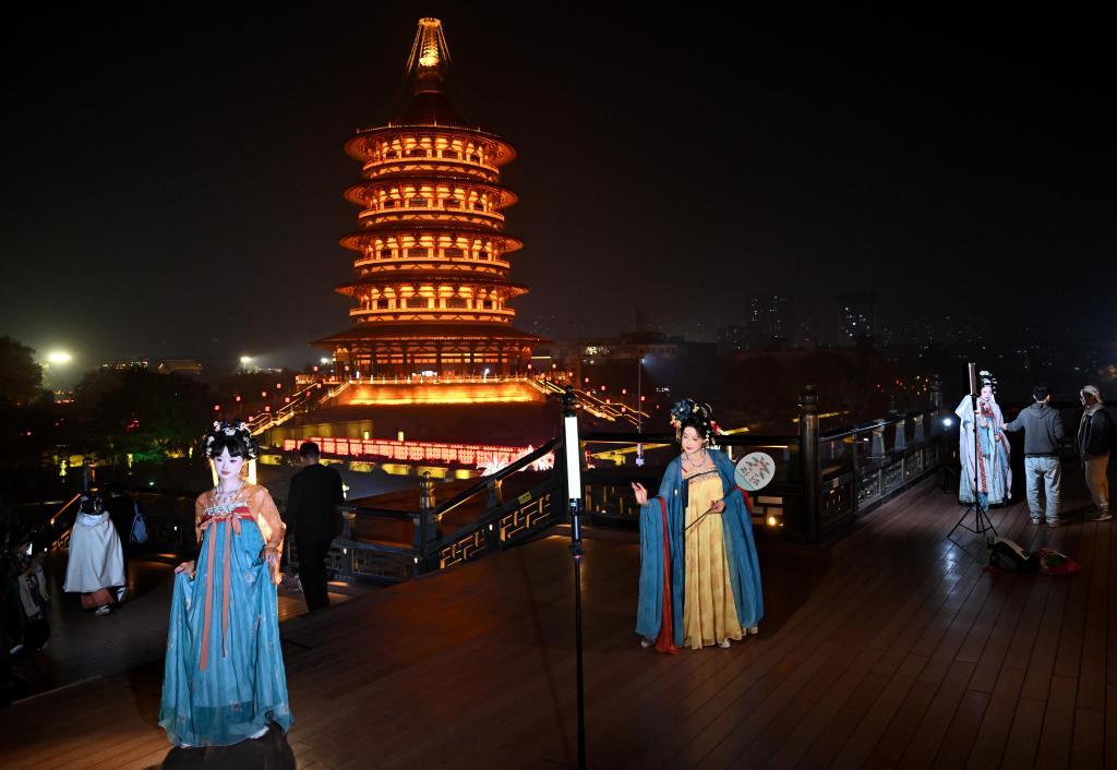 因地制宜发展新质生产力｜科技赋能 文化打底——古都洛阳何以成文旅“顶流”？