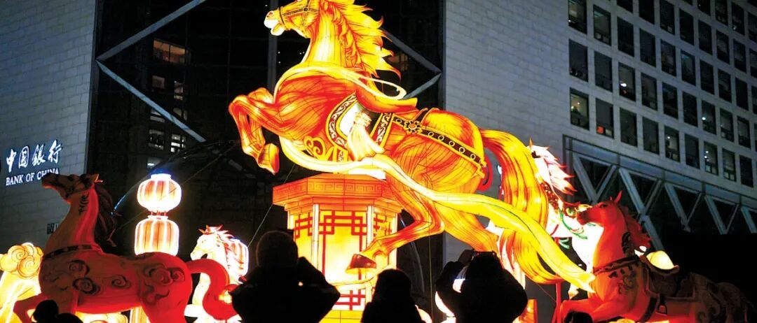 今晚，北京全市按重大节假日等级开启景观照明