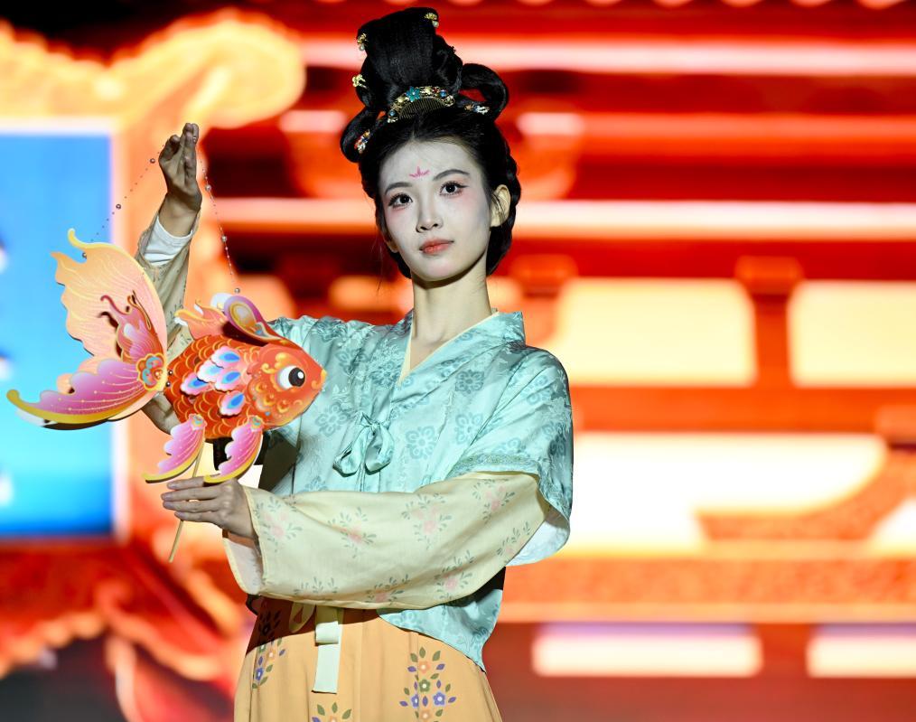 因地制宜发展新质生产力｜科技赋能 文化打底——古都洛阳何以成文旅“顶流”？