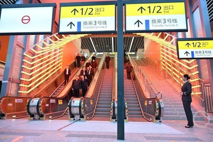 “背篓专线”加长版正式上线!轨道交通4号线西延伸段今日14时开通运营 “背篓专线”加长版正式上线!轨道交通4号线西延伸段今日14时开通运营