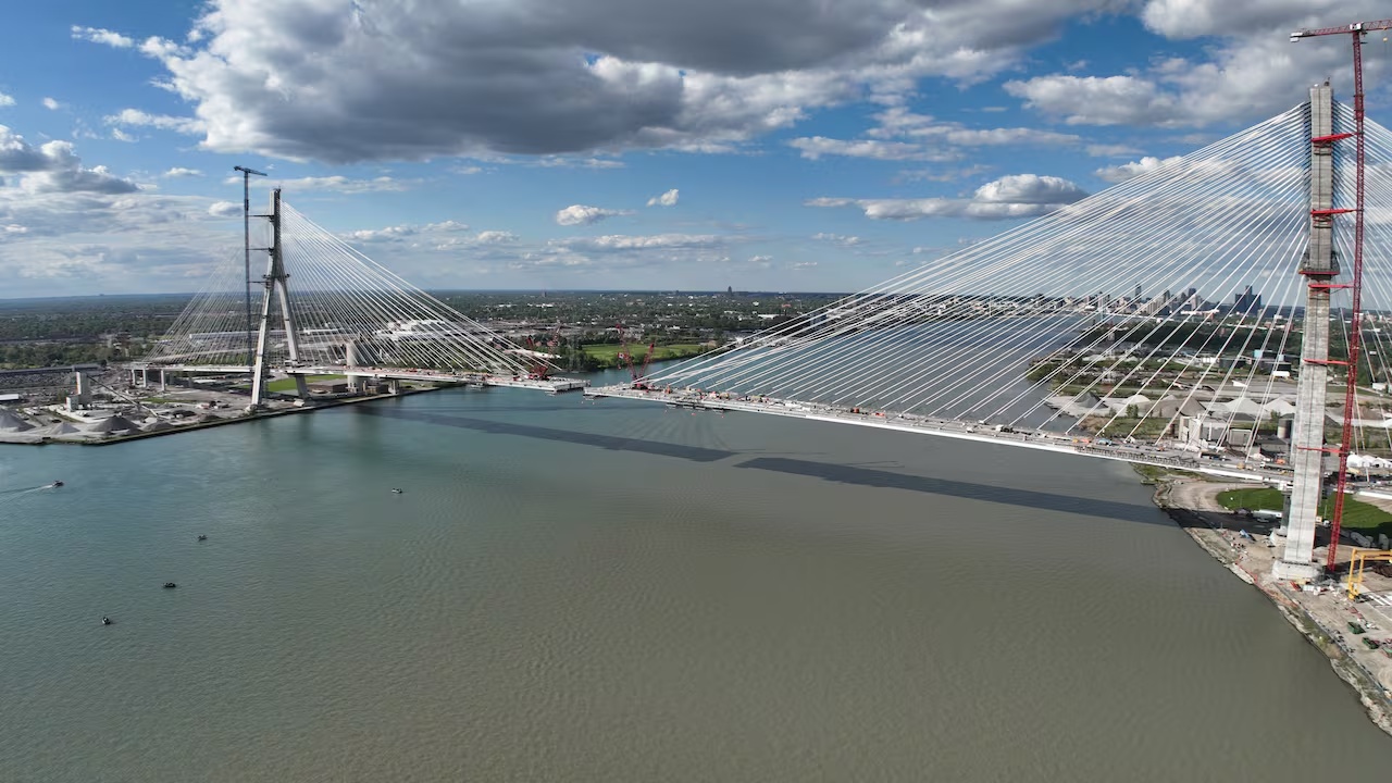 特朗普威胁阻止美加跨国大桥通车 要求分得一半产权 特朗普威胁阻止美加跨国大桥通车 要求分得一半产权