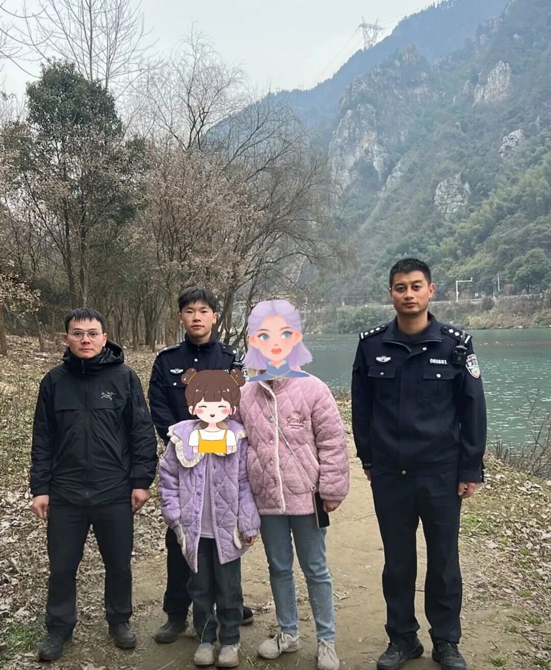 登山训练途中，特警队员秒出警……