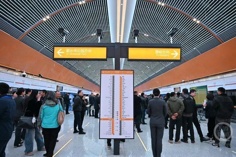 “背篓专线”加长版正式上线!轨道交通4号线西延伸段今日14时开通运营 “背篓专线”加长版正式上线!轨道交通4号线西延伸段今日14时开通运营