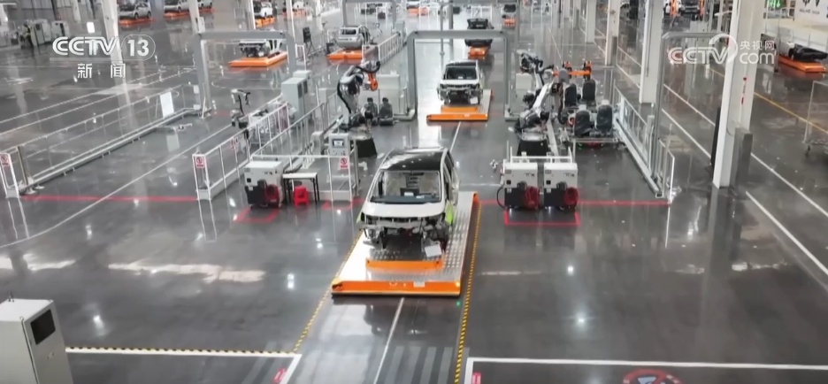 数说2025年物流业发展亮眼成绩单 “小包裹”映照经济“大图景” 数说2025年物流业发展亮眼成绩单 “小包裹”映照经济“大图景”