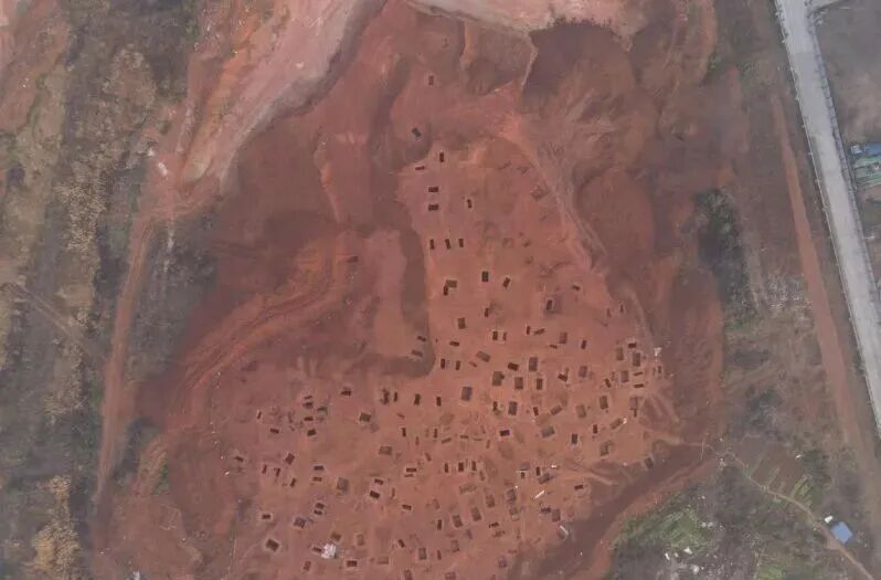 长沙再现大型古墓群：发掘墓葬214座，出土文物560余件，初步判断年代跨越西周至秦汉