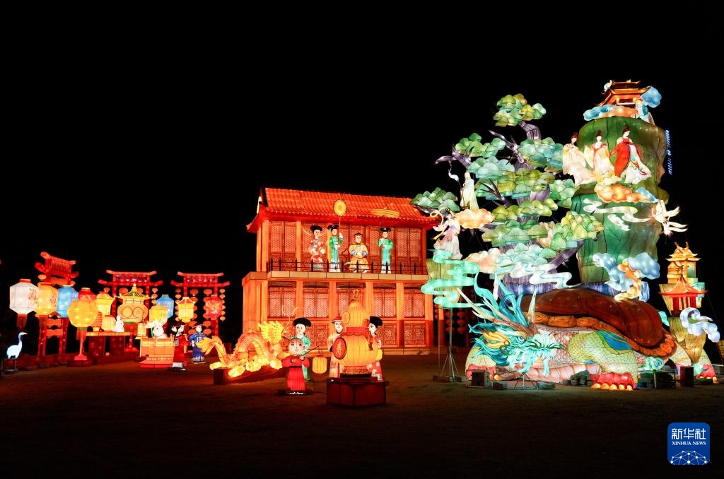 北京:2026圆明园新春灯会启幕 北京:2026圆明园新春灯会启幕