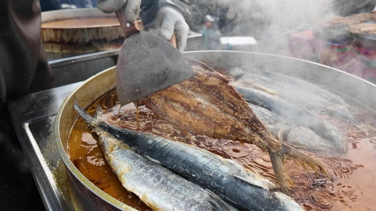 文化中国行·赶大集丨嘎嘎香的年货大集为啥都争着买猪前蹄？