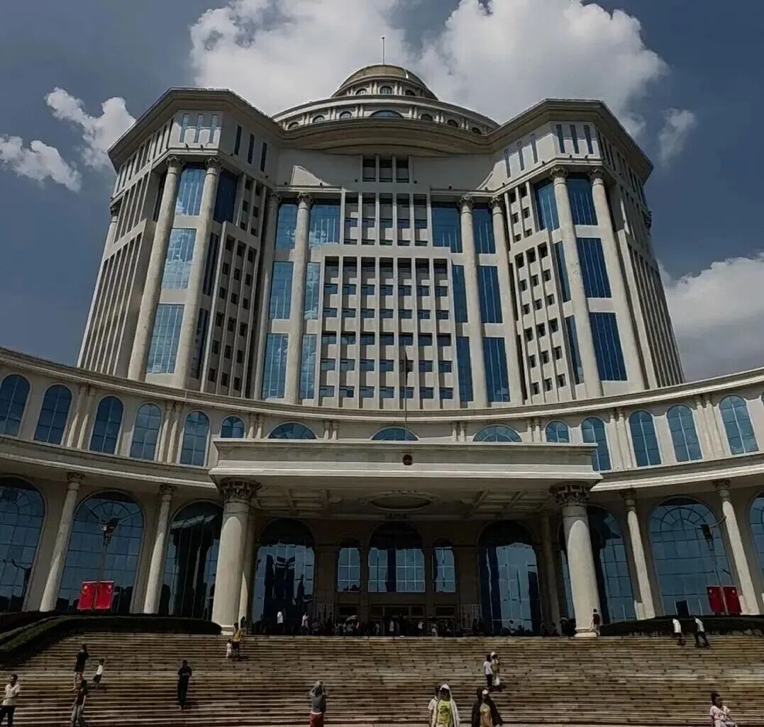 广东多地宣布：机关大院春节期间免费停车！