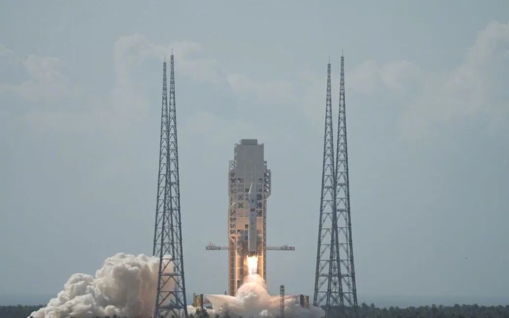 试验成功!我国向载人登月再迈近! 试验成功!我国向载人登月再迈近!