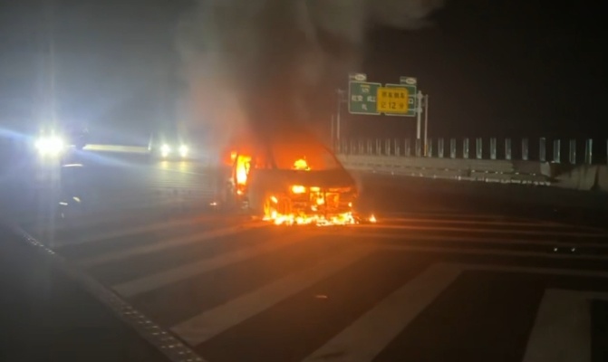 一瓶矿泉水让刹车失灵，男子返乡途中被吓坏！车主们快自查