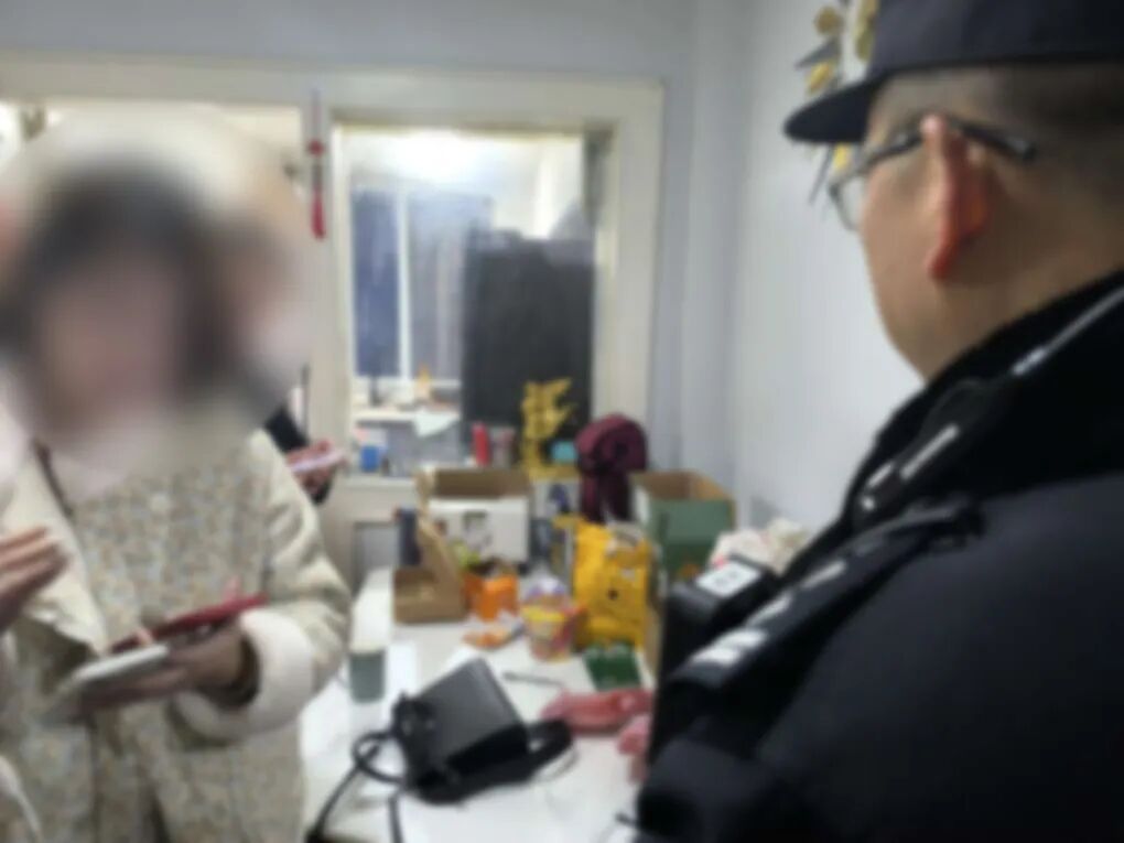 骗子在群里主动“自爆”，女孩轻信陷入更深套路……警方提示