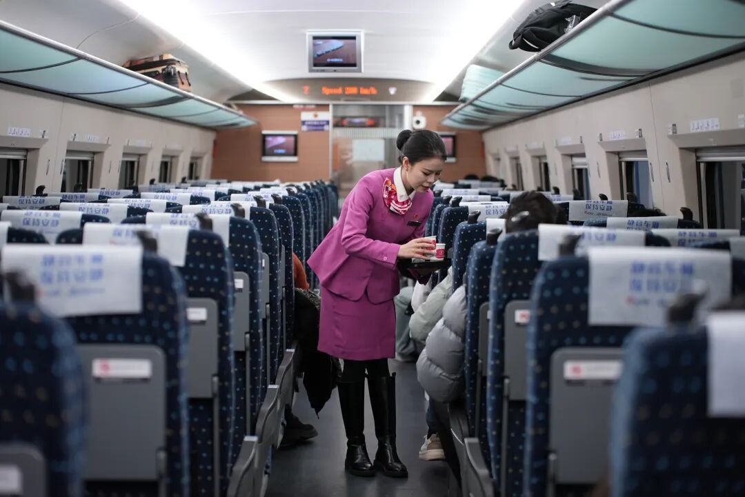 贵州高铁“静音车厢”上线