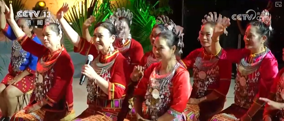 “村晚”开演、花船摇曳、百鼓齐鸣 多彩民俗“引客来”璀璨非遗年味浓 “村晚”开演、花船摇曳、百鼓齐鸣 多彩民俗“引客来”璀璨非遗年味浓