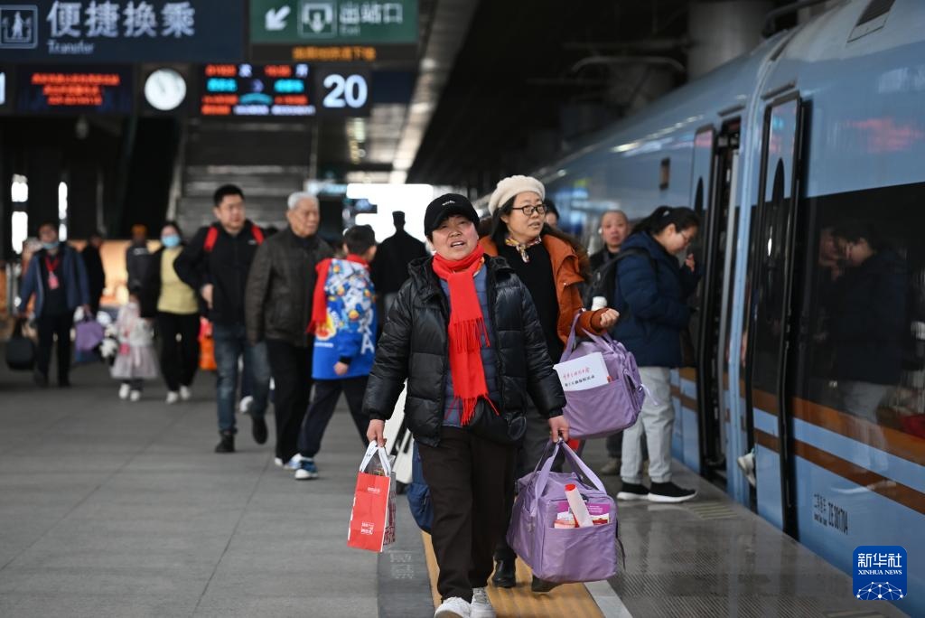 西安：免费爱心专列送务工者归乡