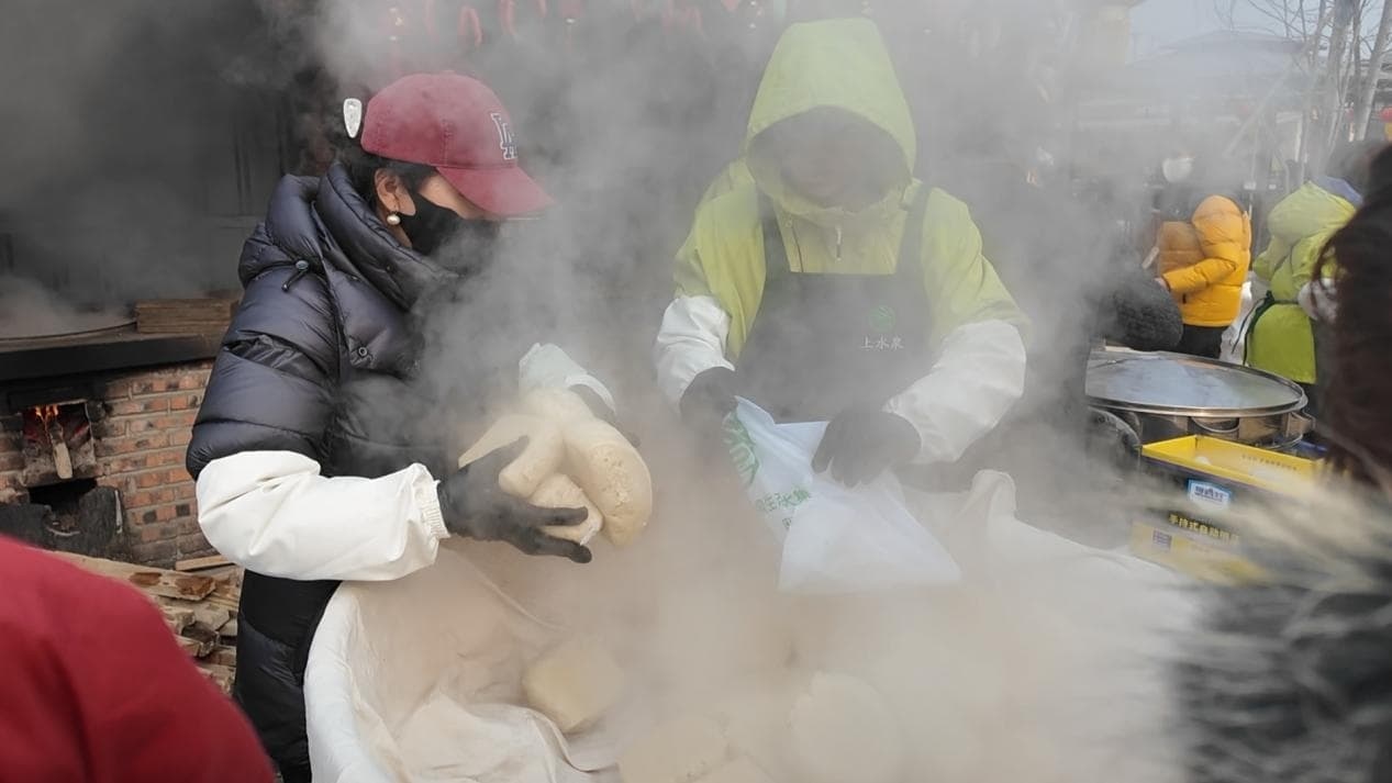 文化中国行·赶大集丨嘎嘎香的年货大集为啥都争着买猪前蹄？