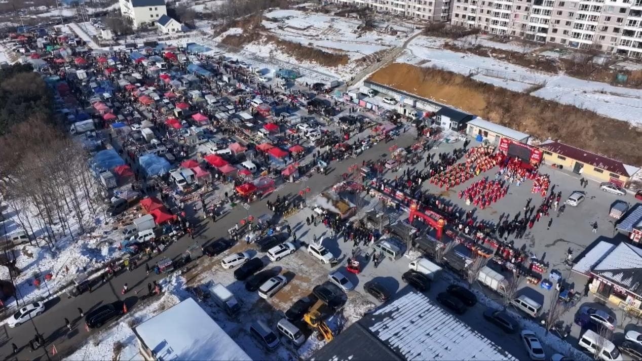 文化中国行·赶大集丨嘎嘎香的年货大集为啥都争着买猪前蹄？