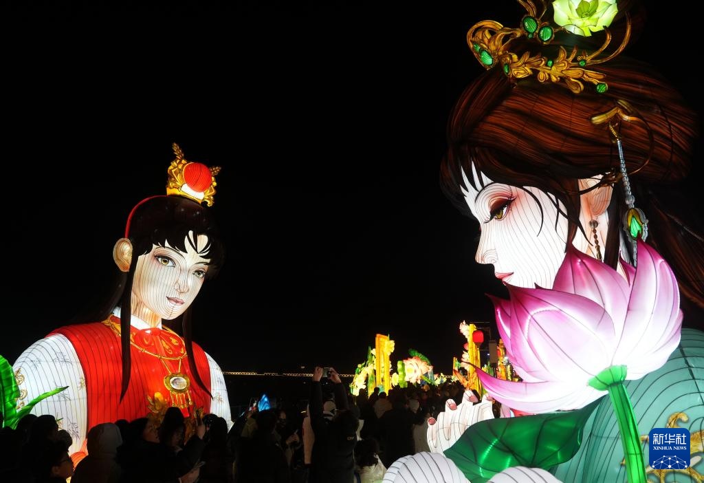 河北正定：赏花灯迎新春