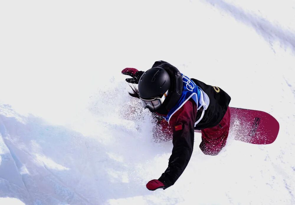 头部冲下摔伤，中国选手刘佳宇发文报平安：“感谢大家关心，一切安好”